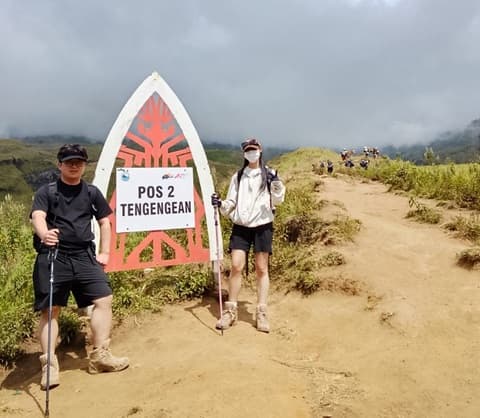 Sembalun route or Senaru trekking route