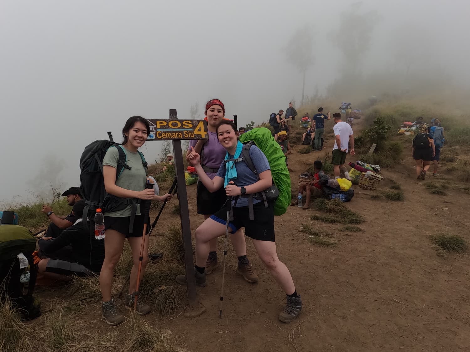 Which Route Is Better: Sembalun or Senaru?