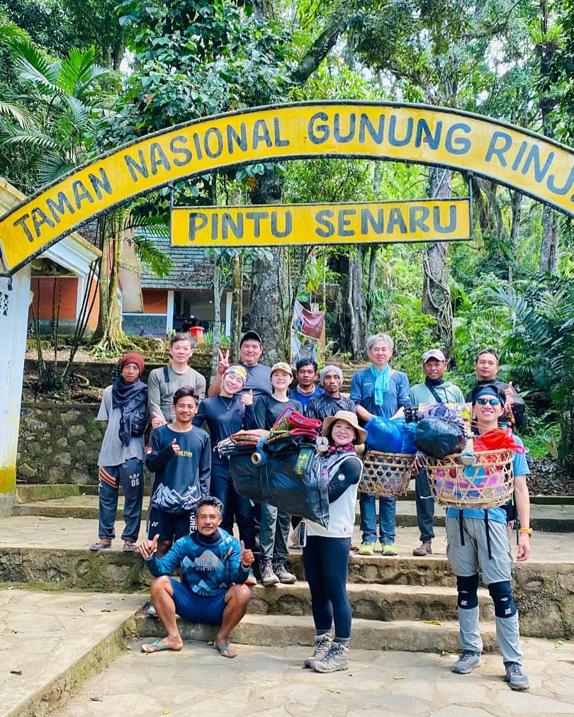 Mount Rinjani Trekking Summit 4 days Senaru to Sembalun